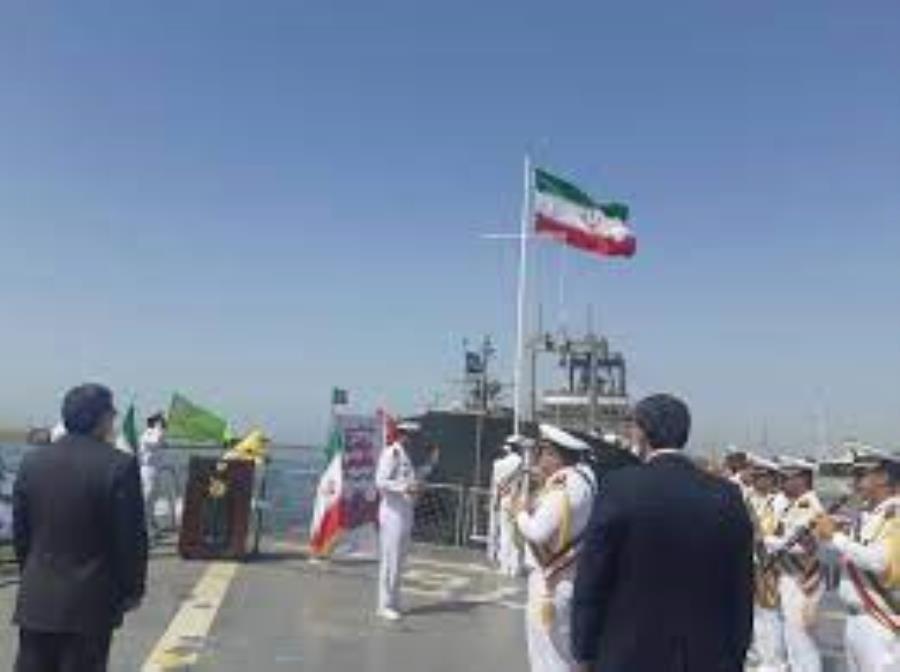 مراسم اهتزاز پرچم جمهوری اسلامی ایران در کشتی‌های ناوگان ملی